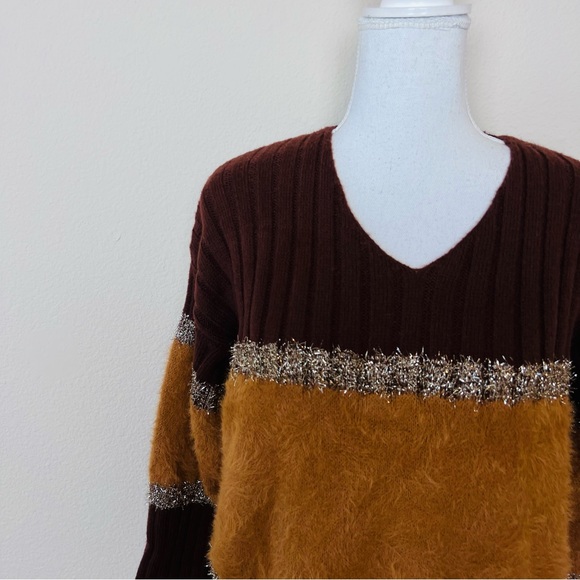 Brown, Orange & Tinsel Colorblock V-Neck Long Sleeve Knit Sweater - Picture 5 of 14
